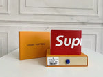 Load image into Gallery viewer, Carteira Supreme x Louis Vuitton
